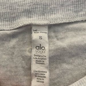Alo yoga sweatshirt